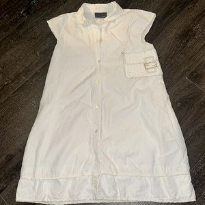 This is A White & Gold Fendi Dress size 6 for Girls